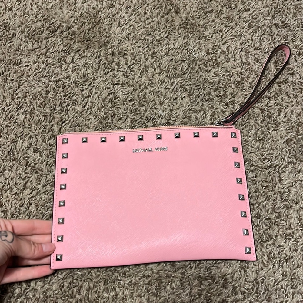 Cute Michael Kors purse
